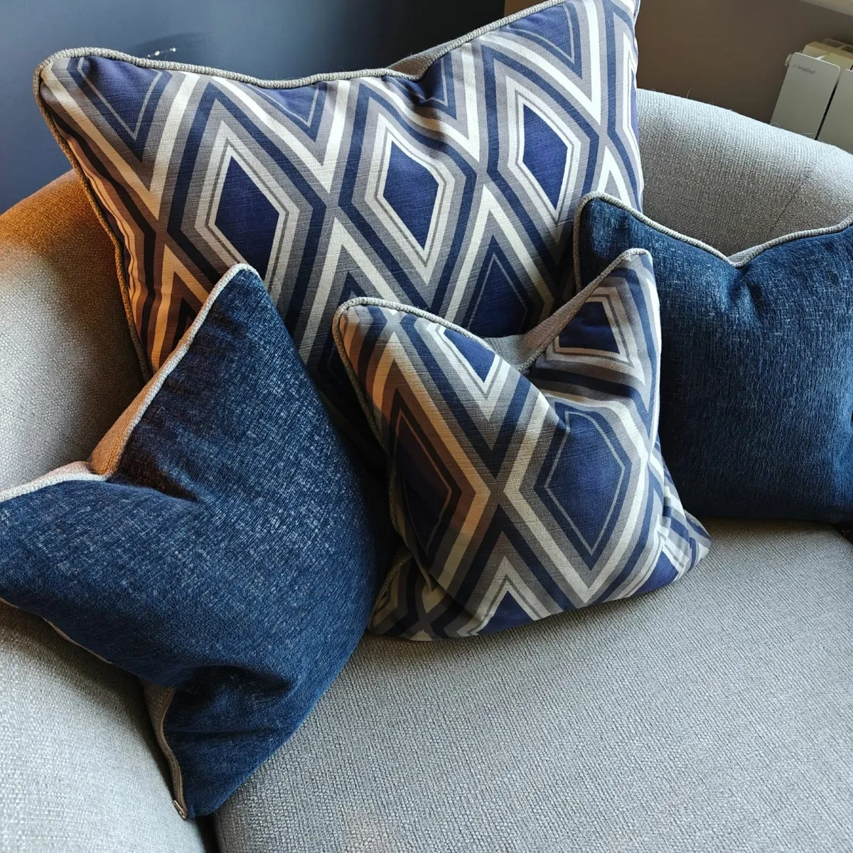 Lilly Loveseat Sofa - Image 3