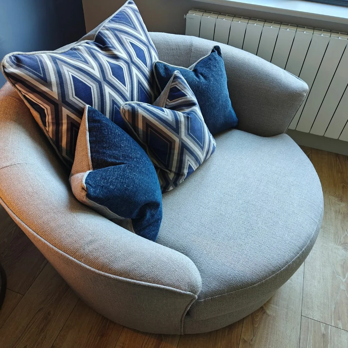 Lilly Loveseat Sofa - Image 4