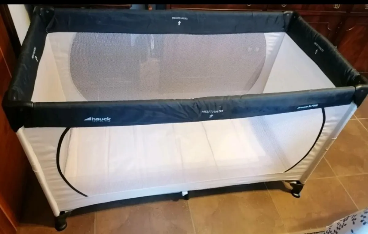 Travel Cot - Image 2