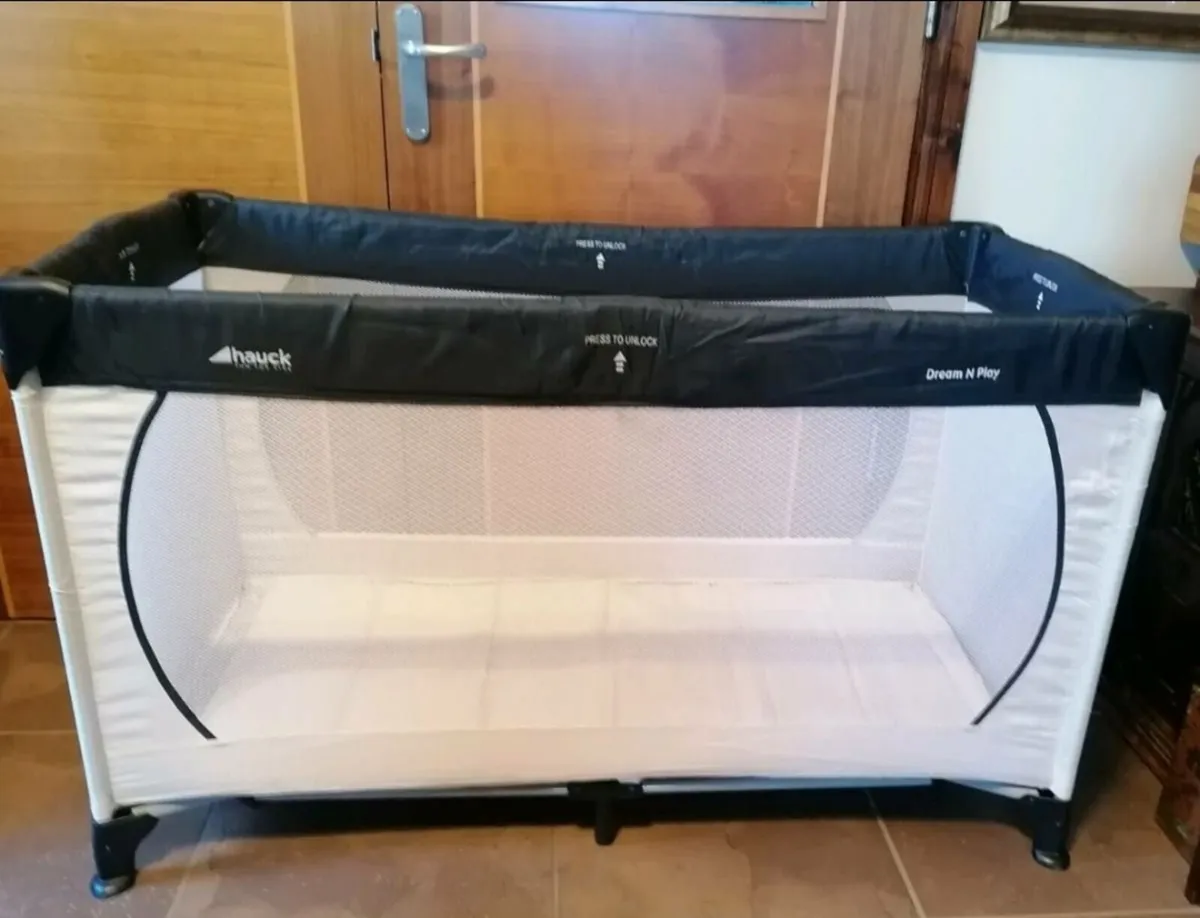 Travel Cot - Image 3