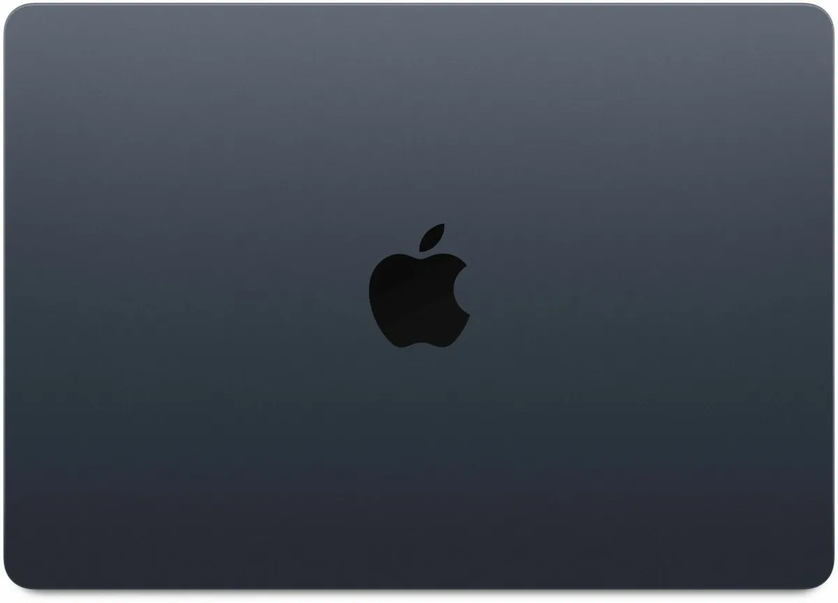 Apple MacBook Air 13 2022 - Image 3