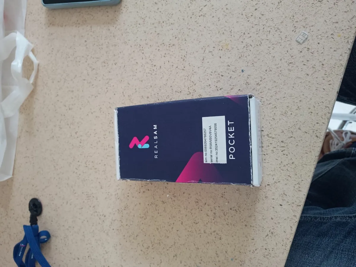 Phone realsam  Pocket uk - Image 3