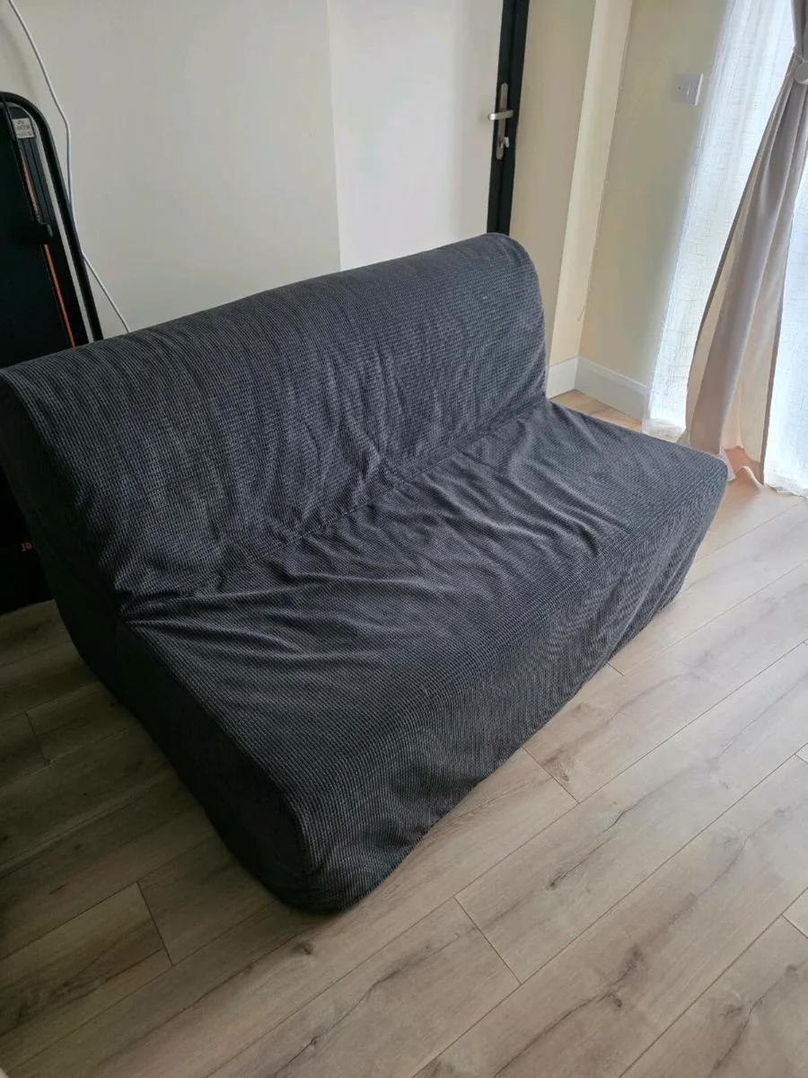 Couch expandable to double bed - Image 1