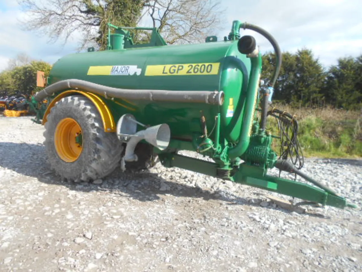 MAJOR 2600 LPG TANKER, C/W SELF FILL ARM - Image 1