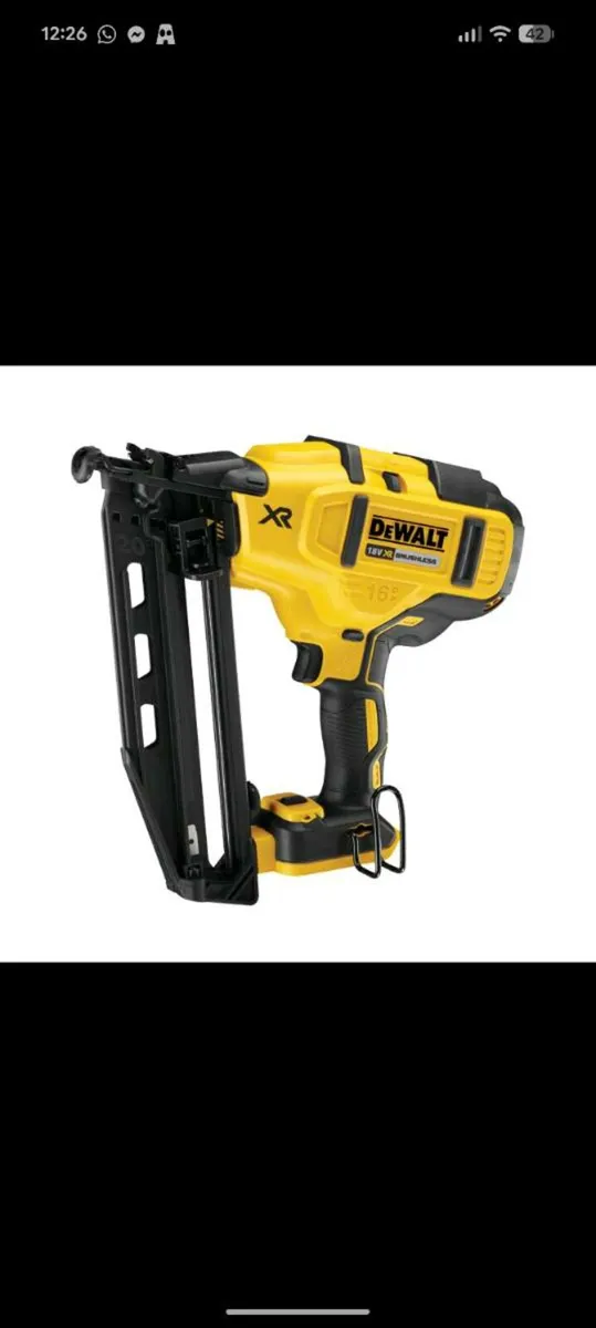 DeWalt 18v Brushless 16 Gauge 2nd Fix Nail Gun