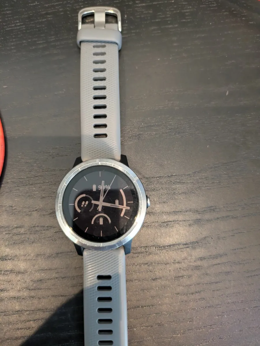Garmin vivoactive 3 in perfect condition - Image 1