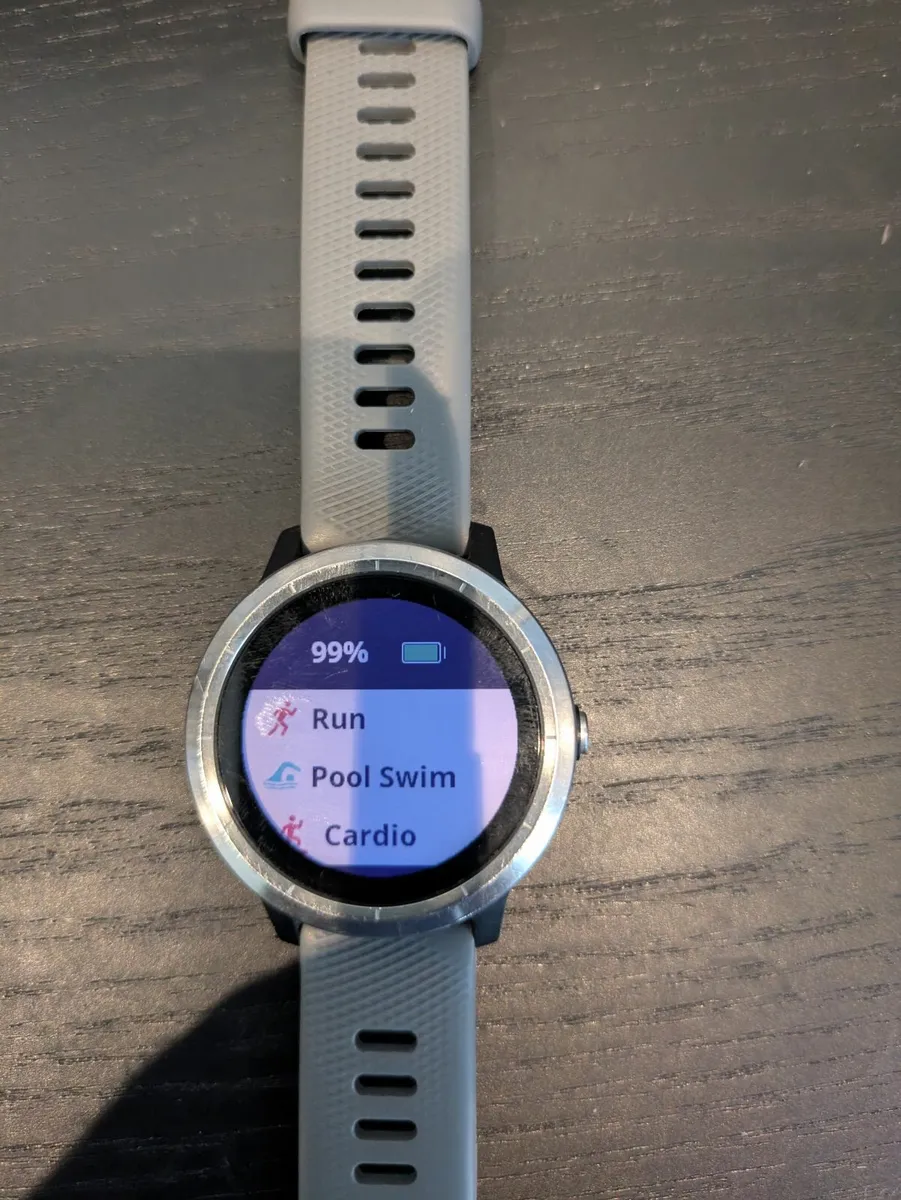 Garmin vivoactive 3 in perfect condition - Image 3
