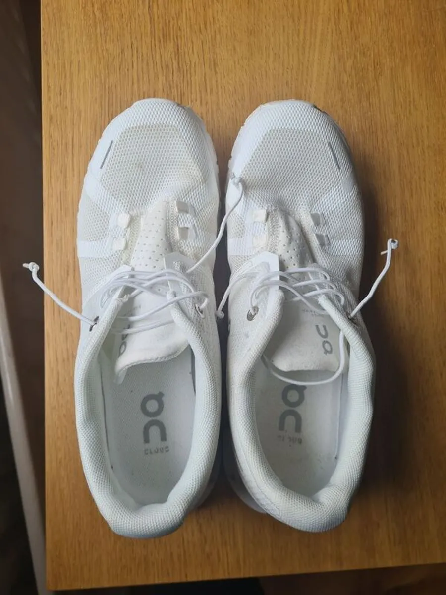 White On cloud 6 - Image 1