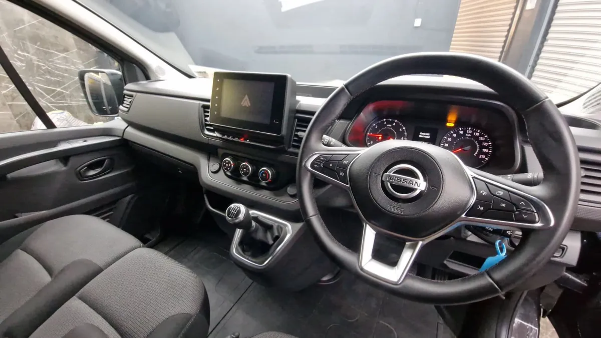 NISSAN PRIMASTAR ,TRAFFIC, VIVARO 2024 LWB - Image 3