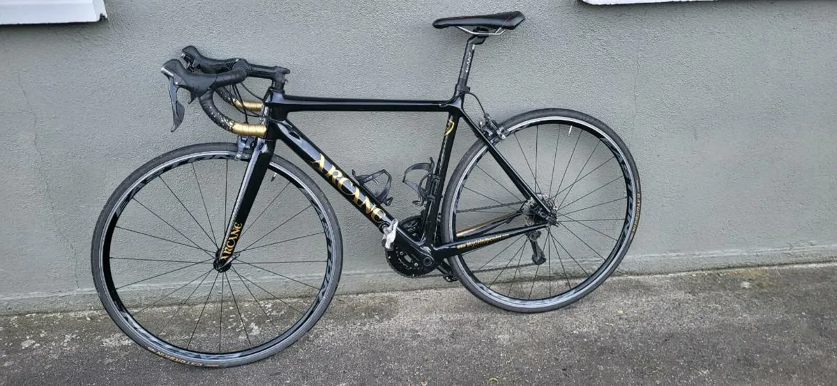 Carbon racing bike - Image 1