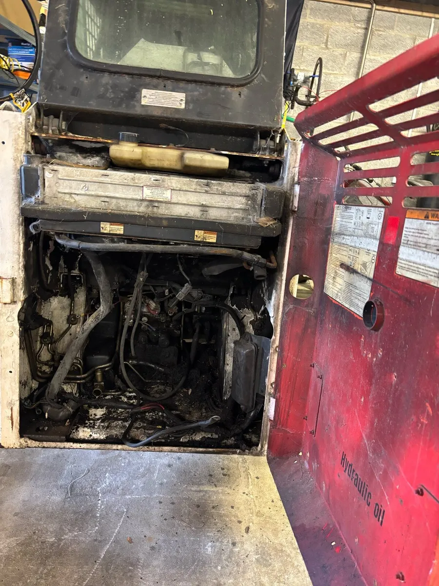 Bobcat 463 for Parts - Image 3