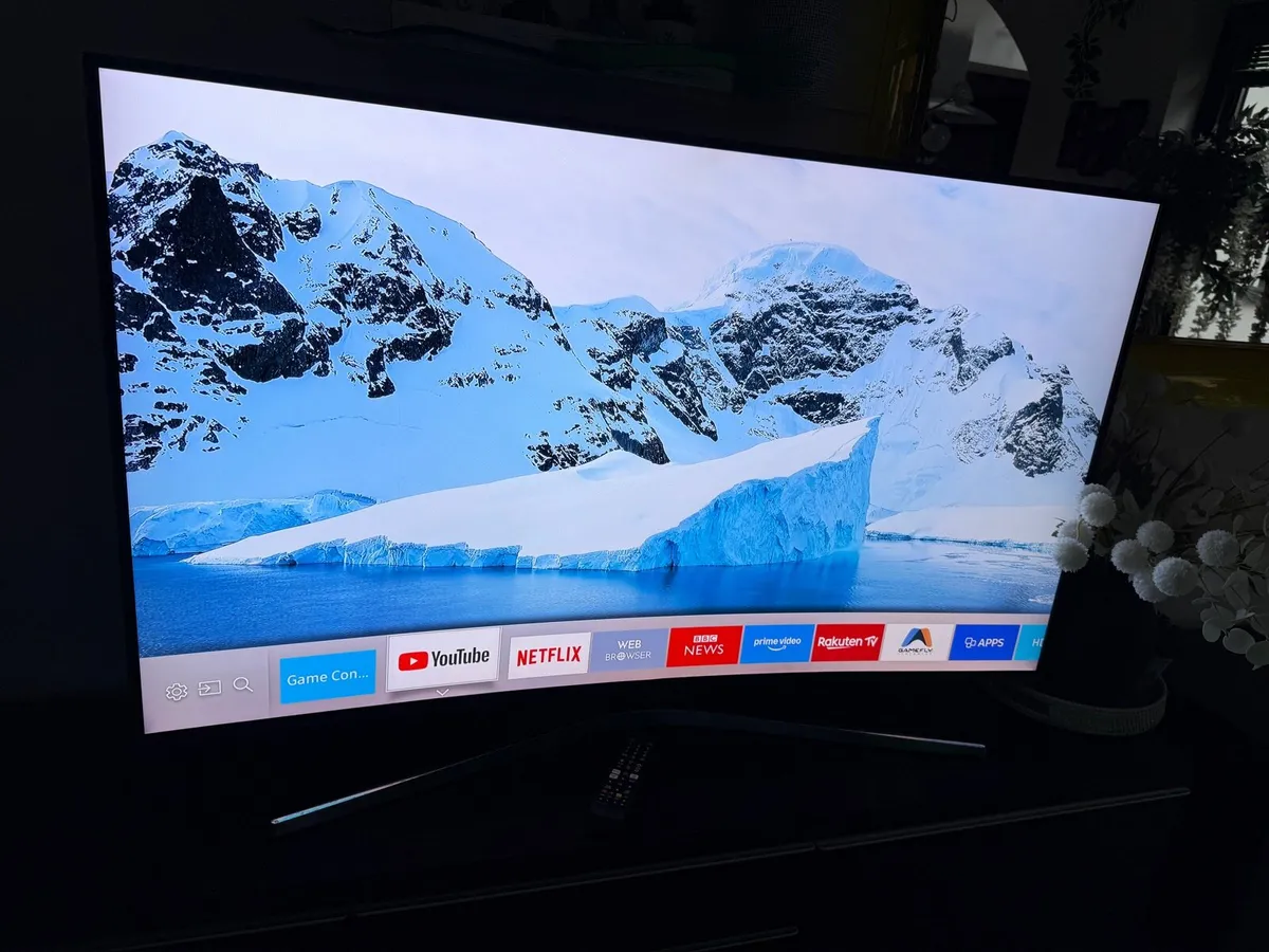 Samsung 55” 4K ULTRA HD TV - Image 2