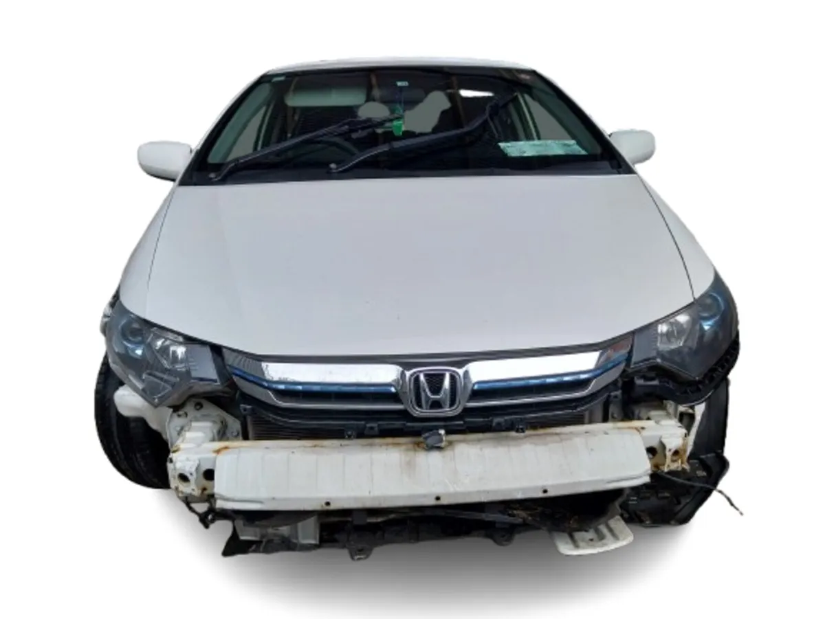 2013 HONDA INSIGHT For Breaking/Dismantling - Image 2