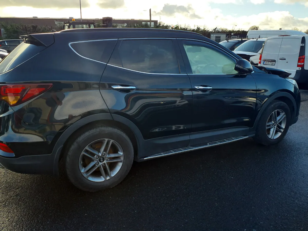Hyundai Santa fe 4x4 2,2 diesel ⛽️ 7 seats - Image 3