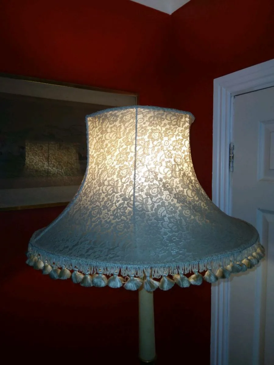 Brass standard lamp - Image 4