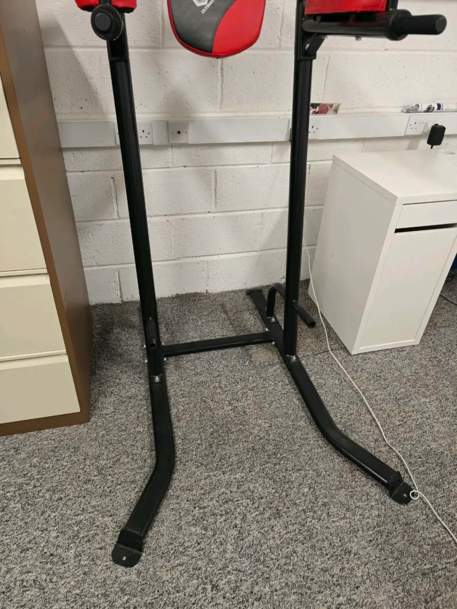 Vertical knee raise/pull up station - Image 3