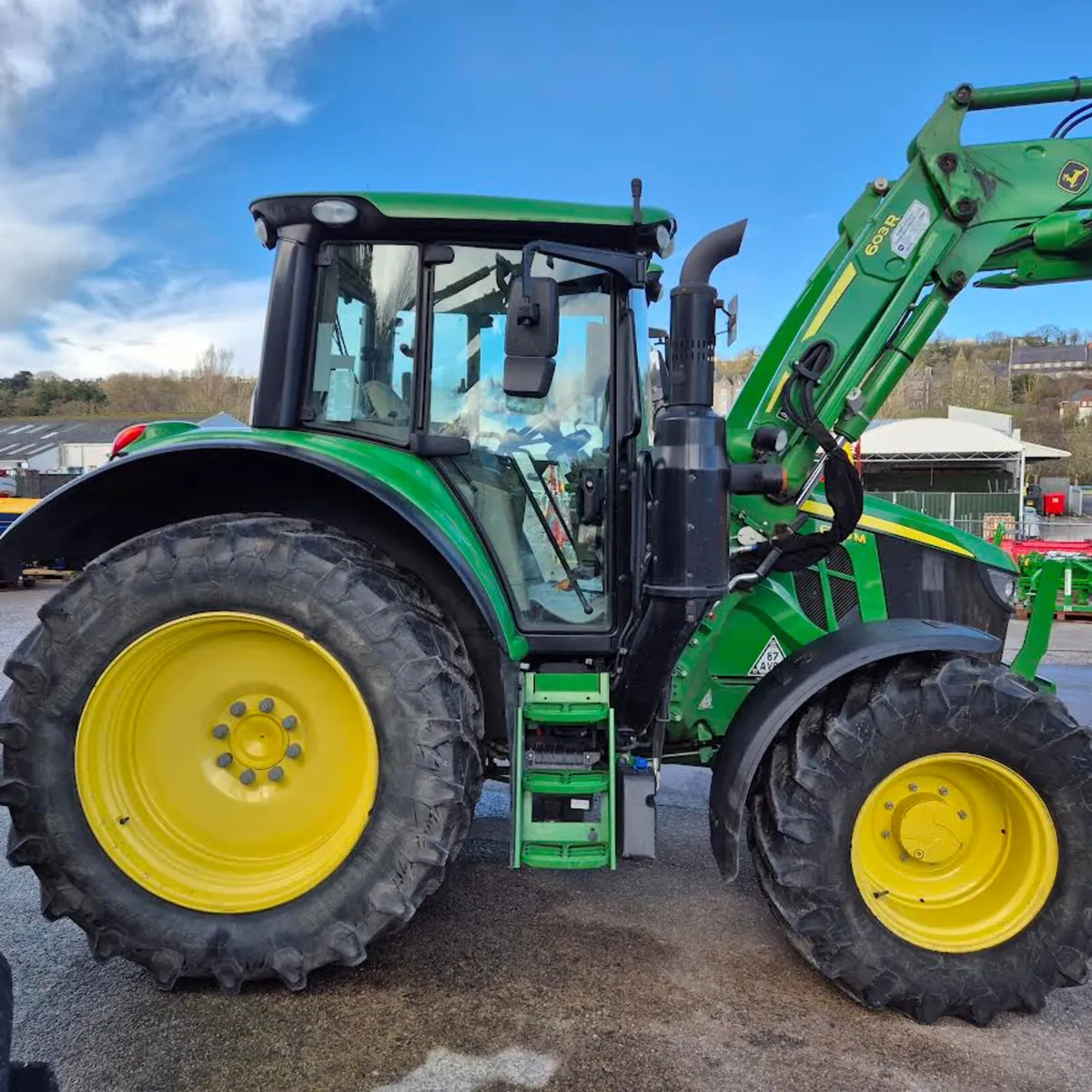John Deere 6120M - Image 2