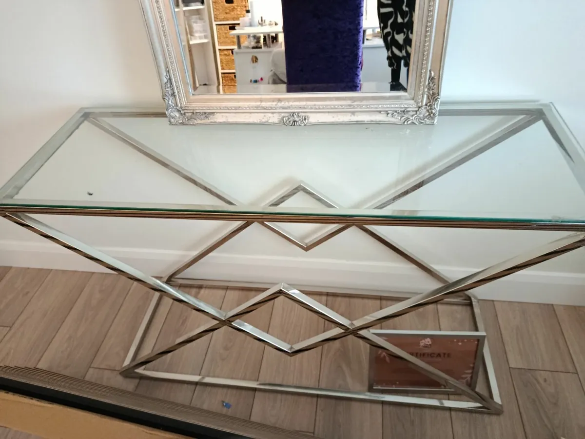 Glass console table - Image 4