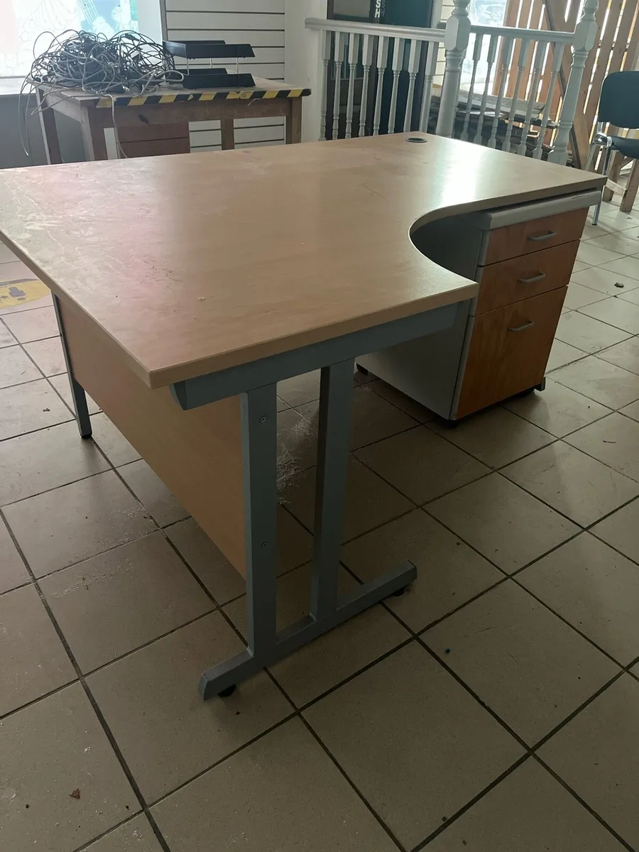 Large Office Desk with drawer unit. - Image 1