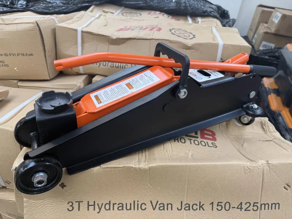 3T Hydraulic Trolley Jacks **Online Auction** - Image 3