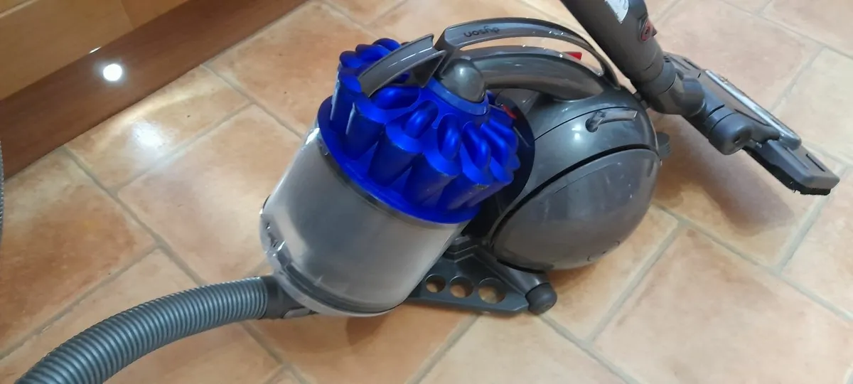 Dyson/hoover cleaner - Image 4
