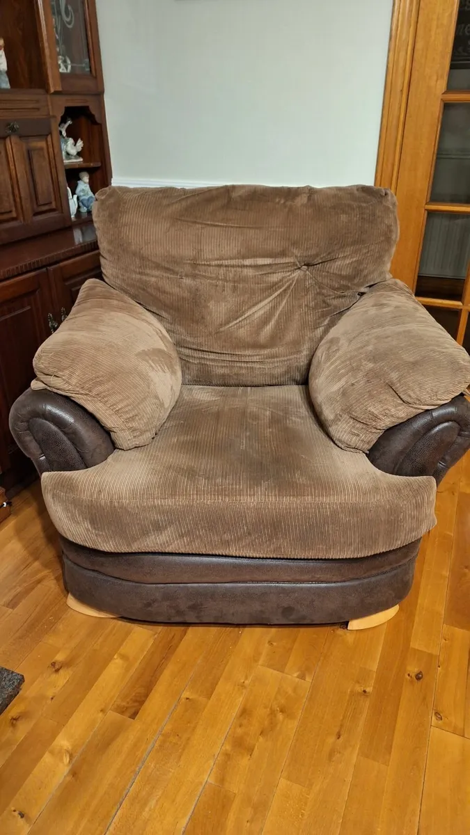 3 pce Suite - Image 1