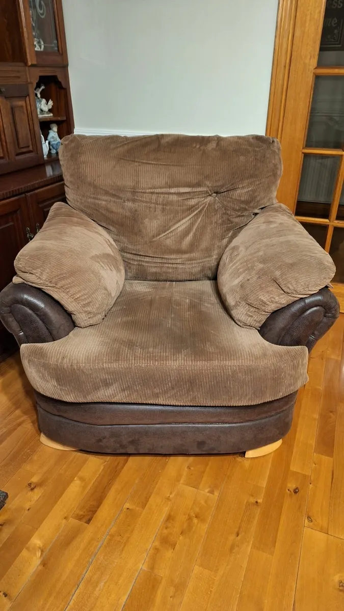 3 pce Suite - Image 2