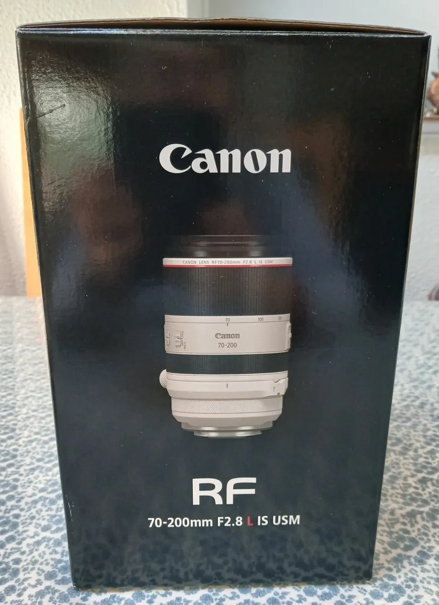 Camera Lens: CANON RF 70-200mm F/2.8L IS USM LENS - Image 4