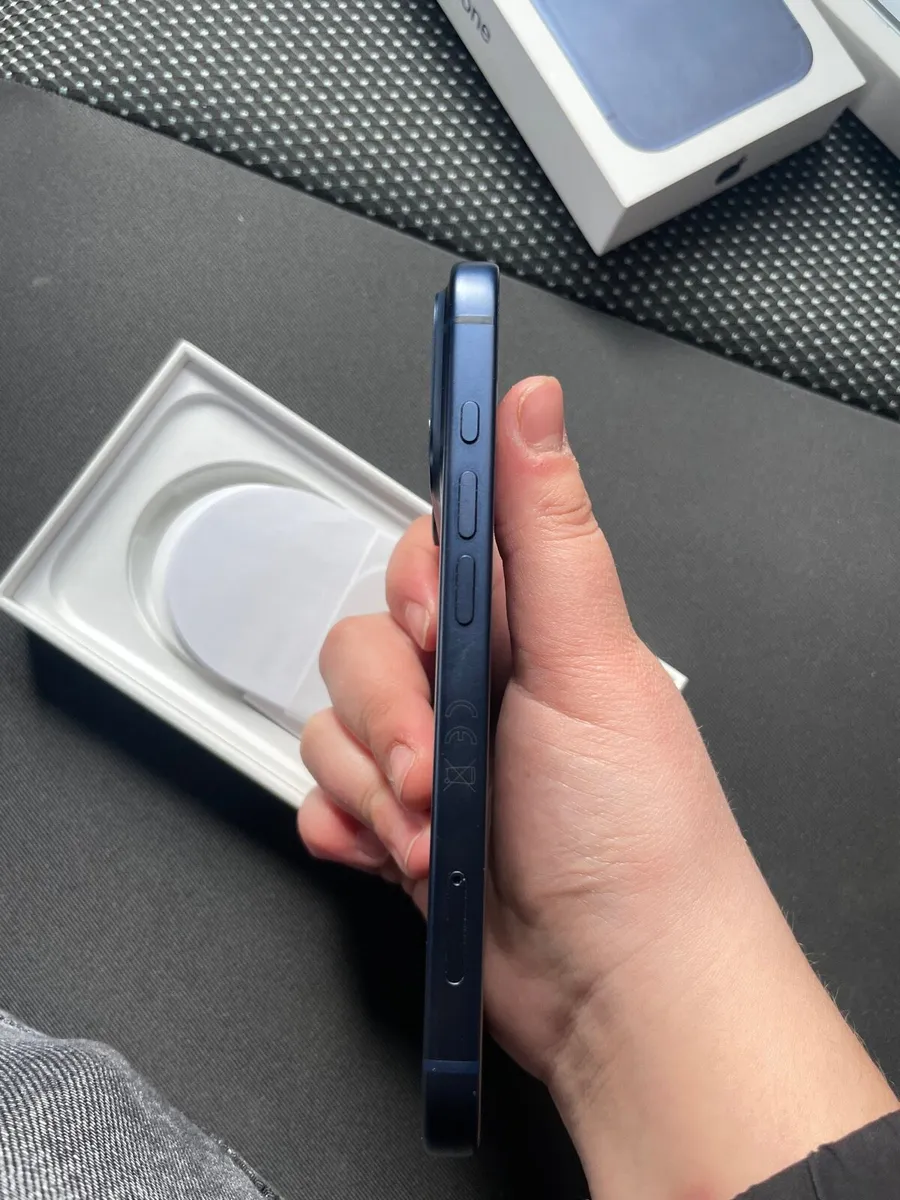 iPhone 17 pro - Image 4