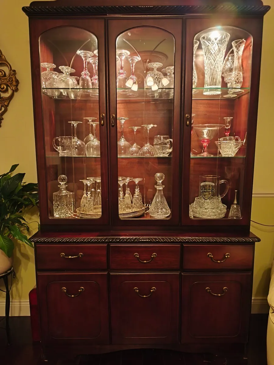 Display cabinet - Image 1