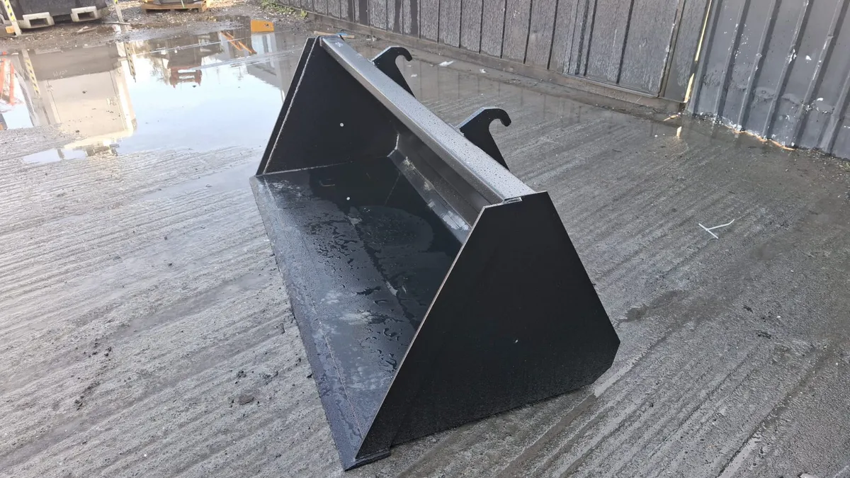 7.5ft JCB Buckets – Heavy Duty Excavator Buckets - Image 3