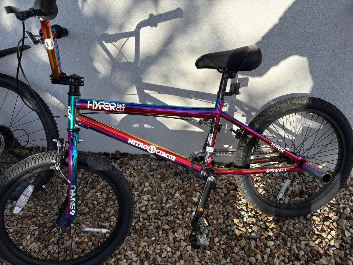 2 kids bikes - Image 1