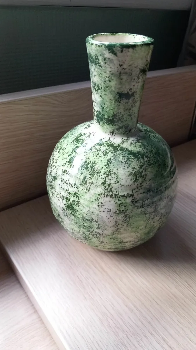 Carlinn Ceramics Small Vase - Image 4