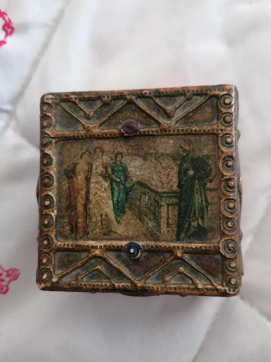 Antique Italian Florentine Gilded Wooden Box - Image 2