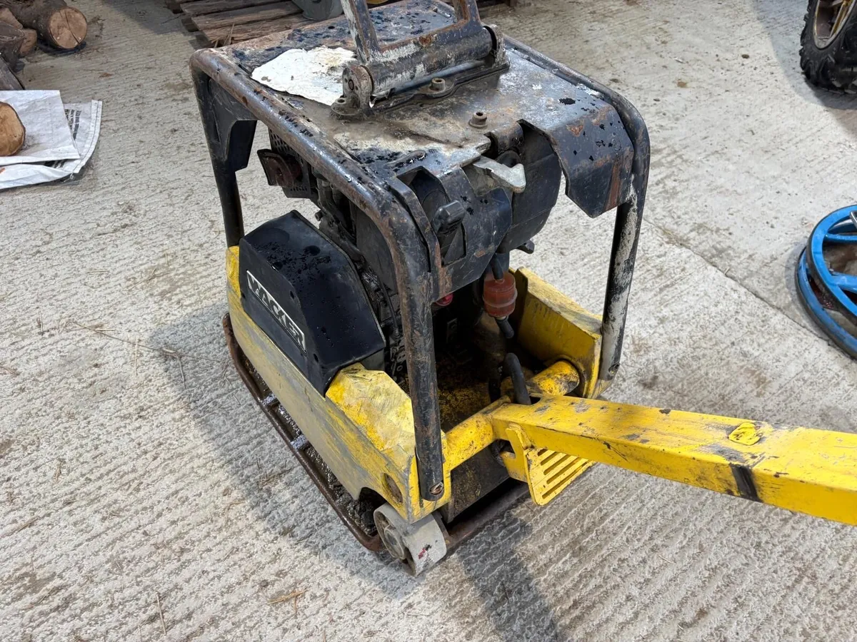 Vibrating plate / whacker - forward+reverse - Image 1