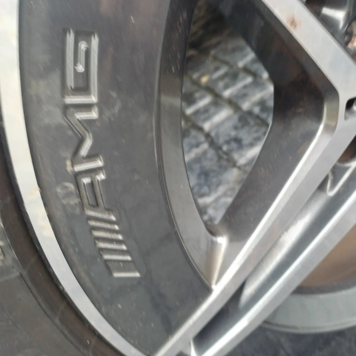 Amg alloy wheels - Image 1