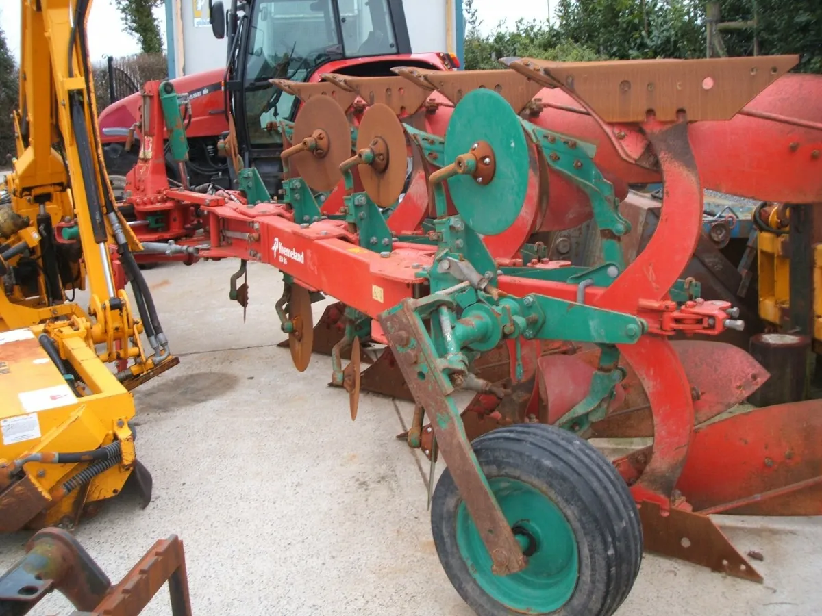 2011 Kverneland KV 200 headstock plough - Image 3