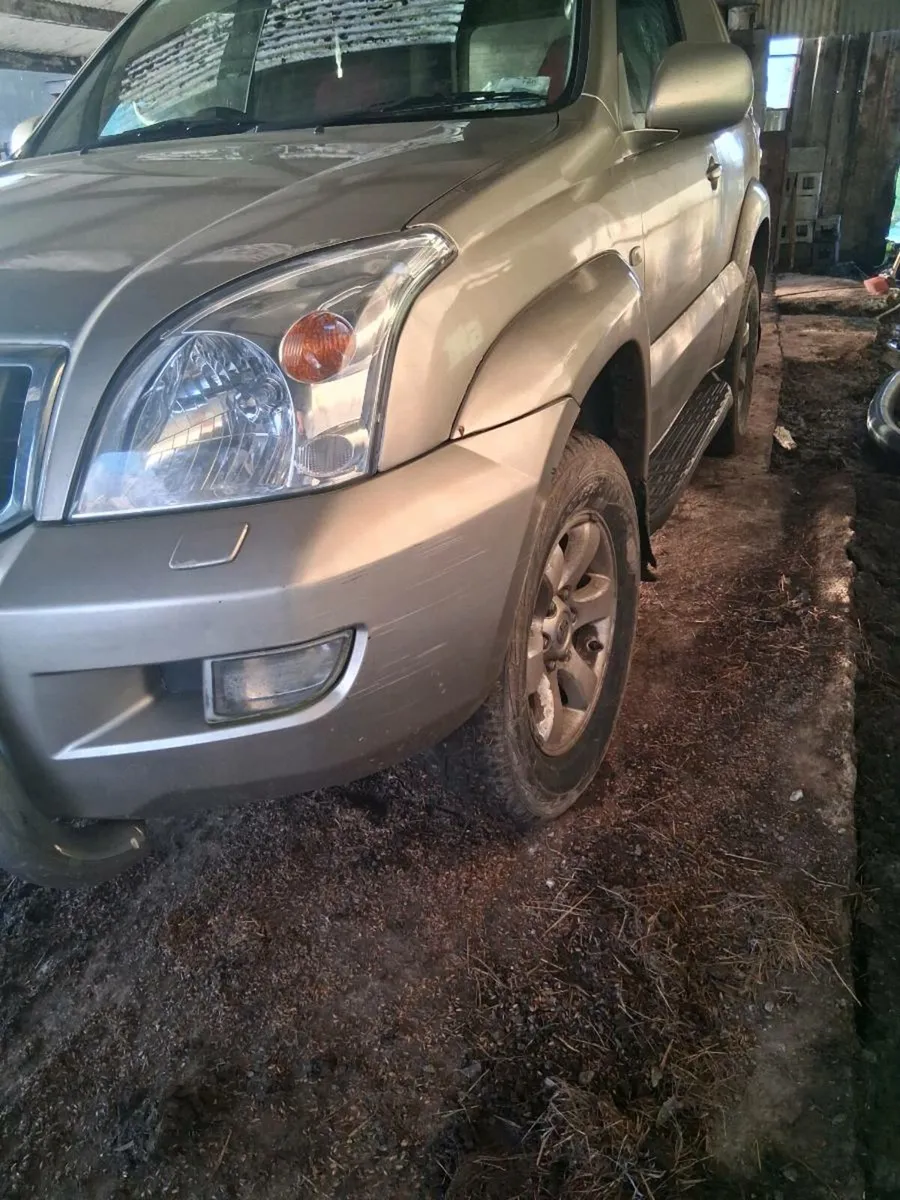 05 Toyota landcruiser - Image 4