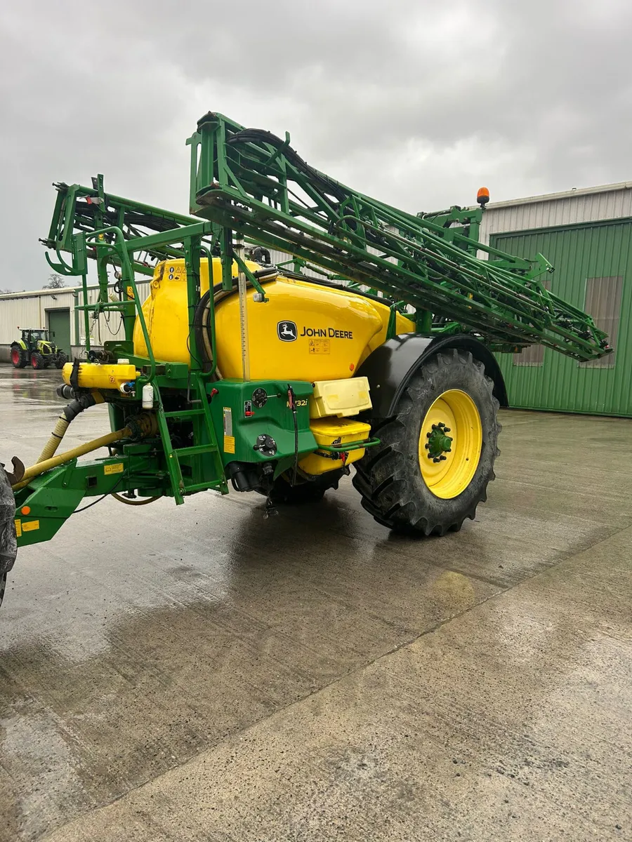 John Deere sprayer - Image 1