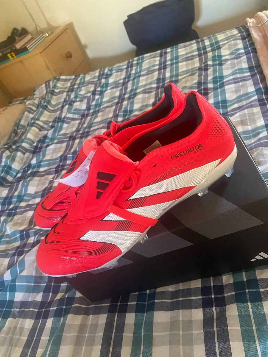 Football boots - Image 2