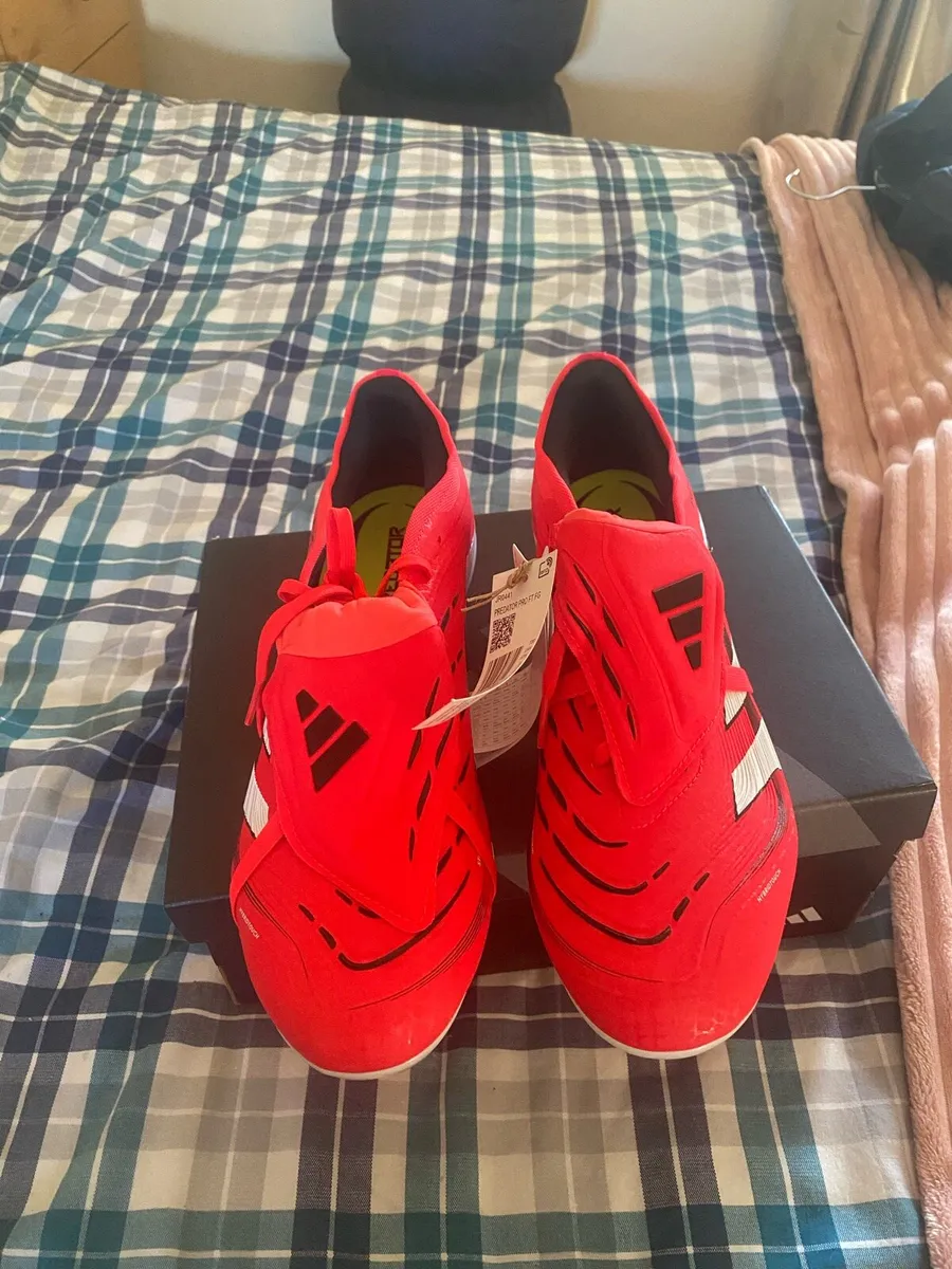 Football boots - Image 3