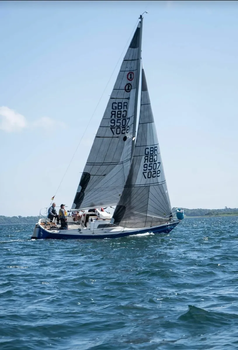 Hunter Impala 28OOD: GBR 9507 – Jiminy Cricket - Image 1