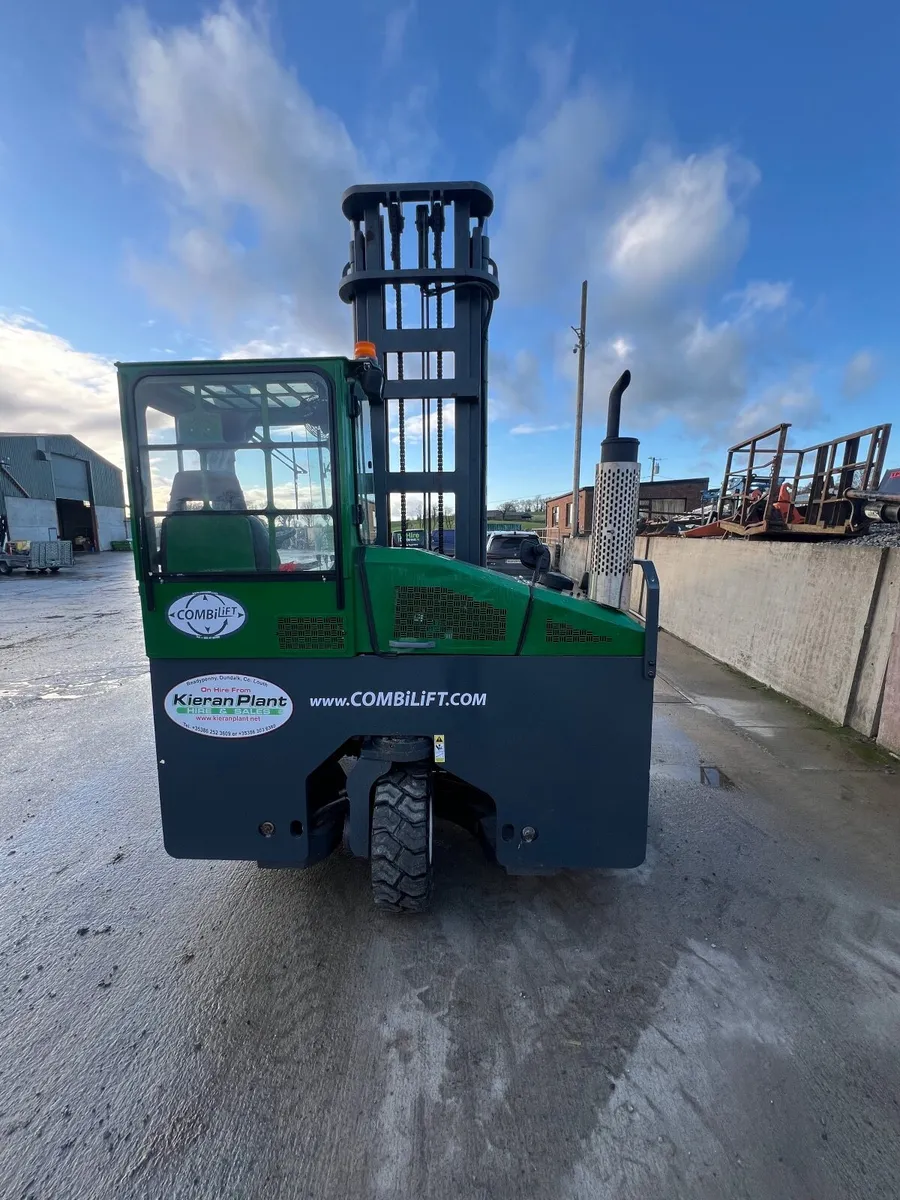 Combilift C4000 Forklift - Image 3