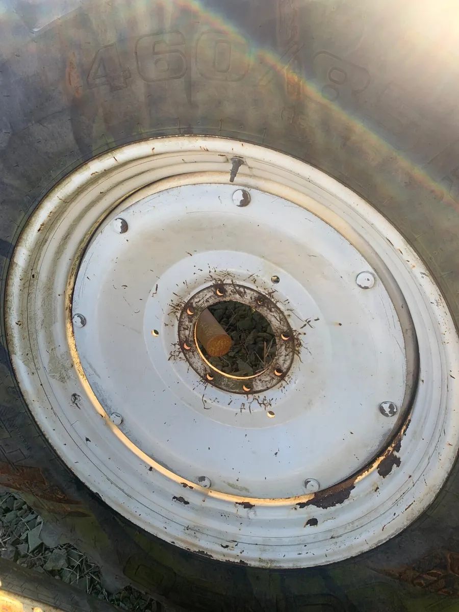 Tyres 18.4 / 38 , 650 65 38 / duals - Image 4