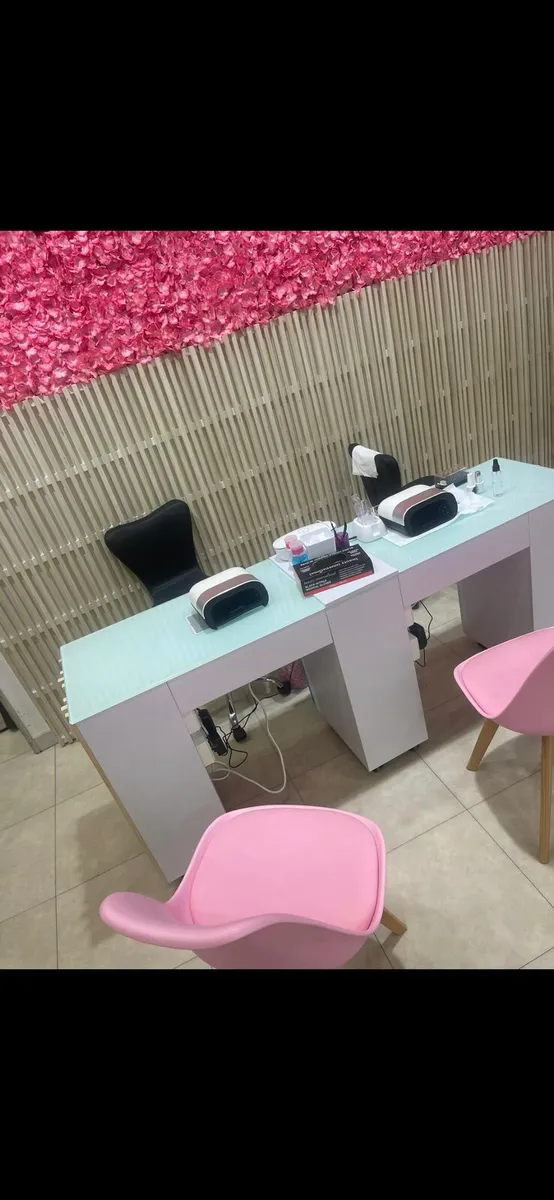 Double Nail Table - Image 2