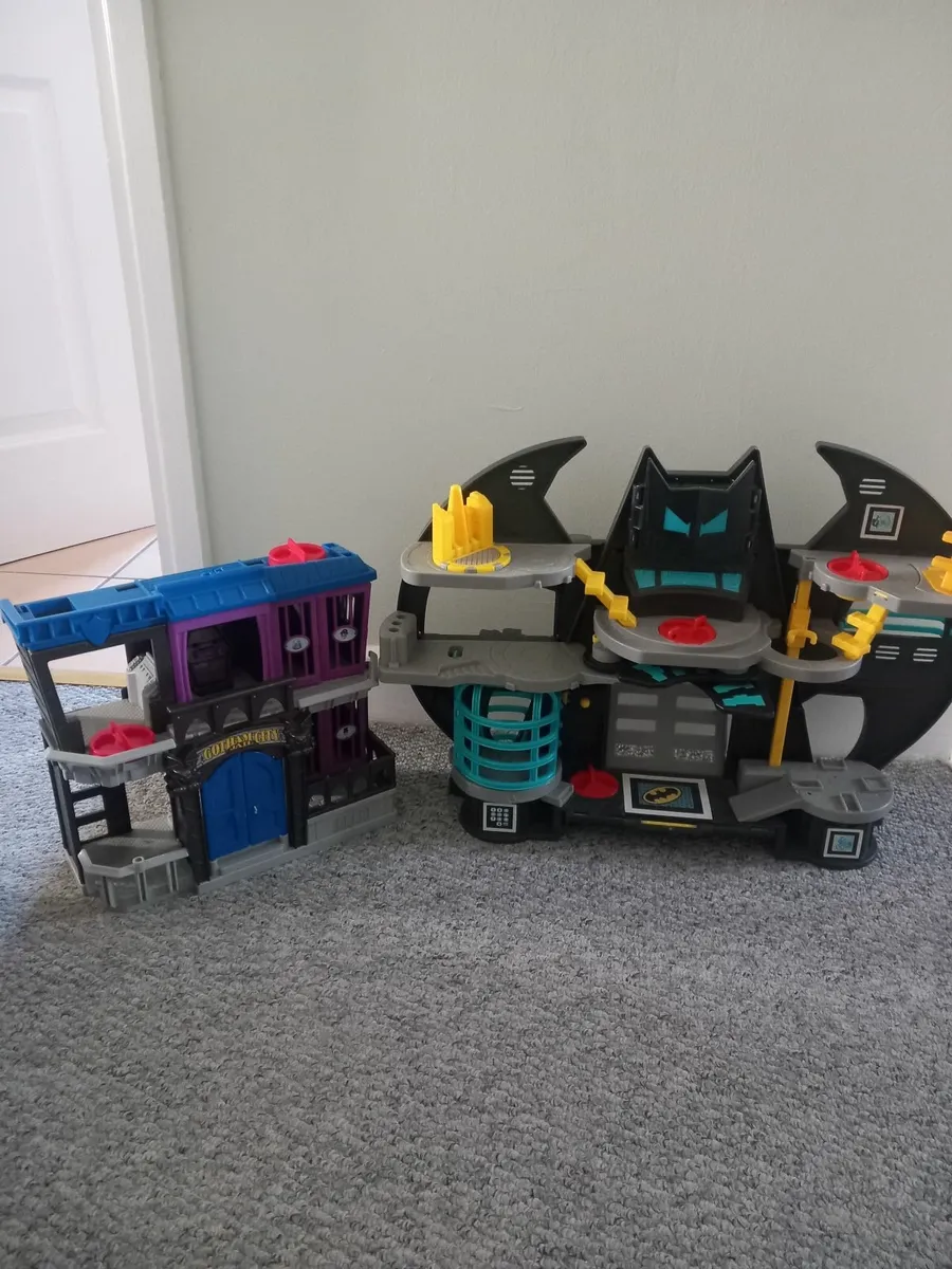 FREE TO TAKE Imaginex play sets. CELBRIDGE