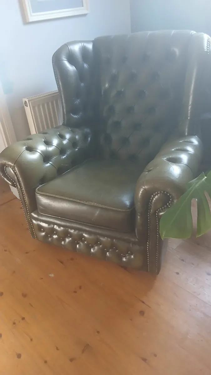 Green Chesterfield Chair / Coffee Table - Image 1