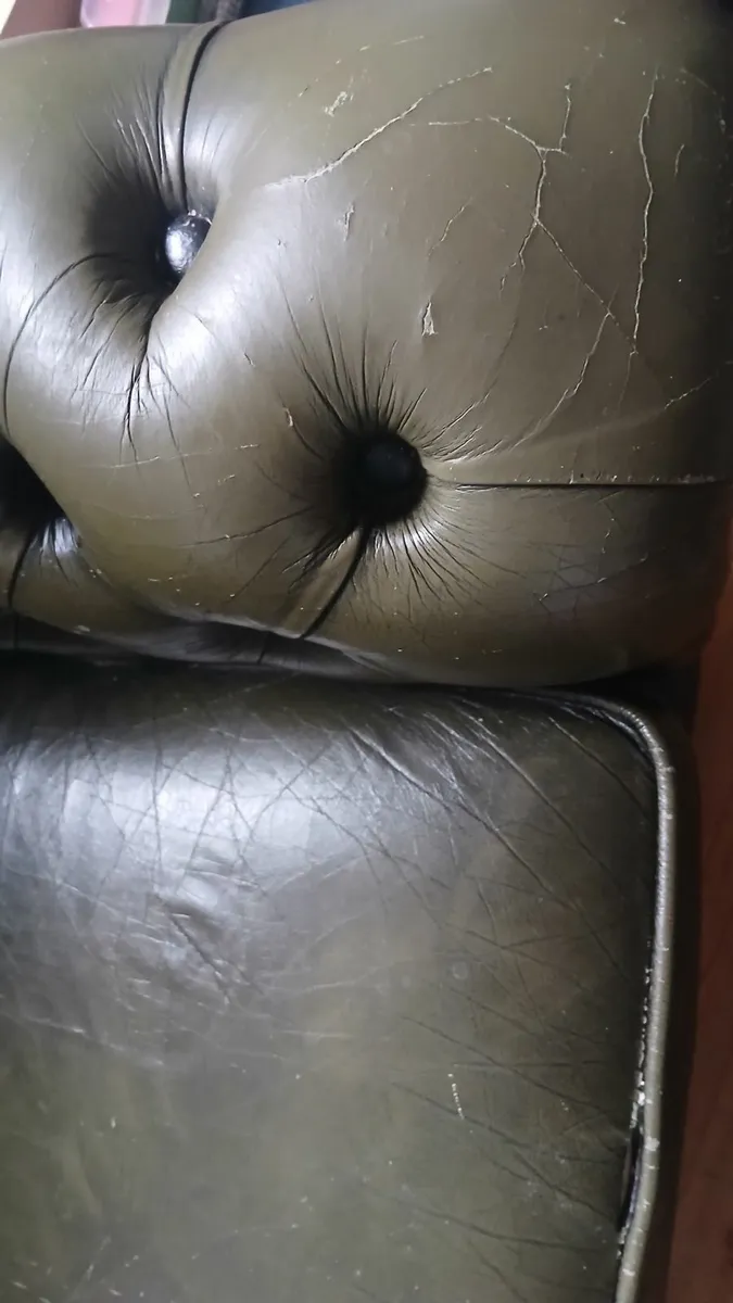 Green Chesterfield Chair / Coffee Table - Image 2