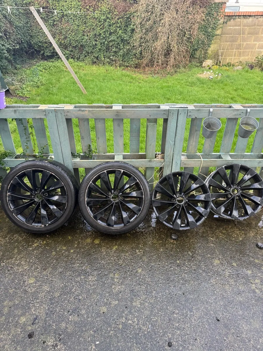 Genuine VW spiral alloys 18” NO CRACKS OR BUCKLES - Image 1