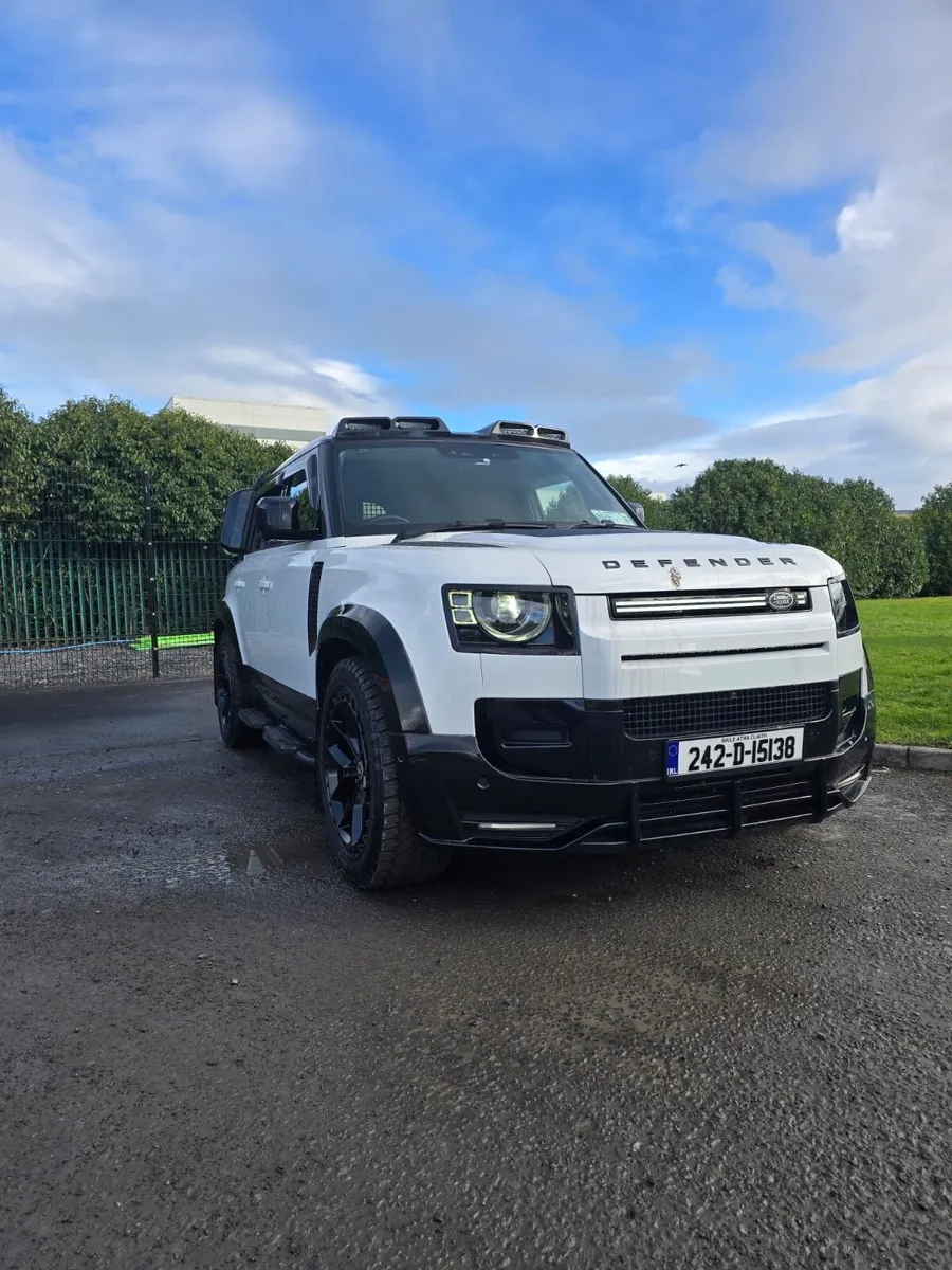 Land Rover Defender Hardtop - Image 1